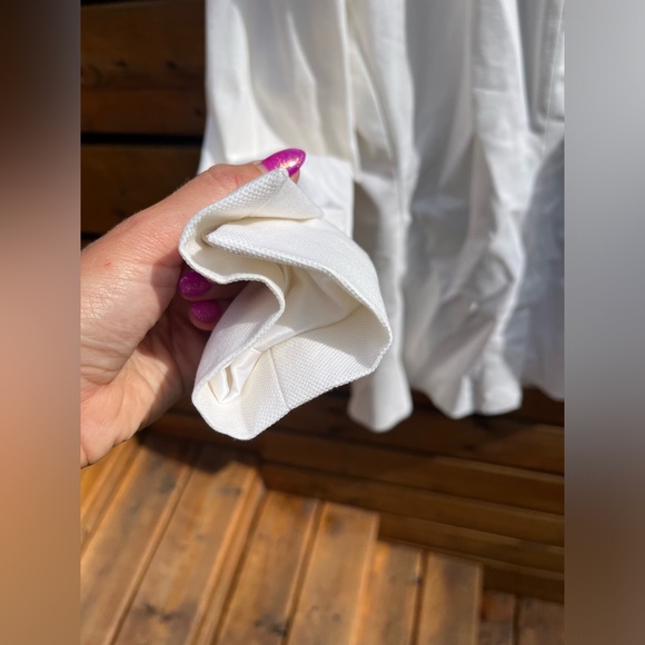 BANANA REPUBLIC Pique blazer in white. Size 4 Tall. EUC. - Picture 12 of 14